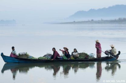 sur le fleuve irrawaddy - Myithkyina